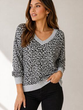 One Park Ave Leopard Print Sweater Size S